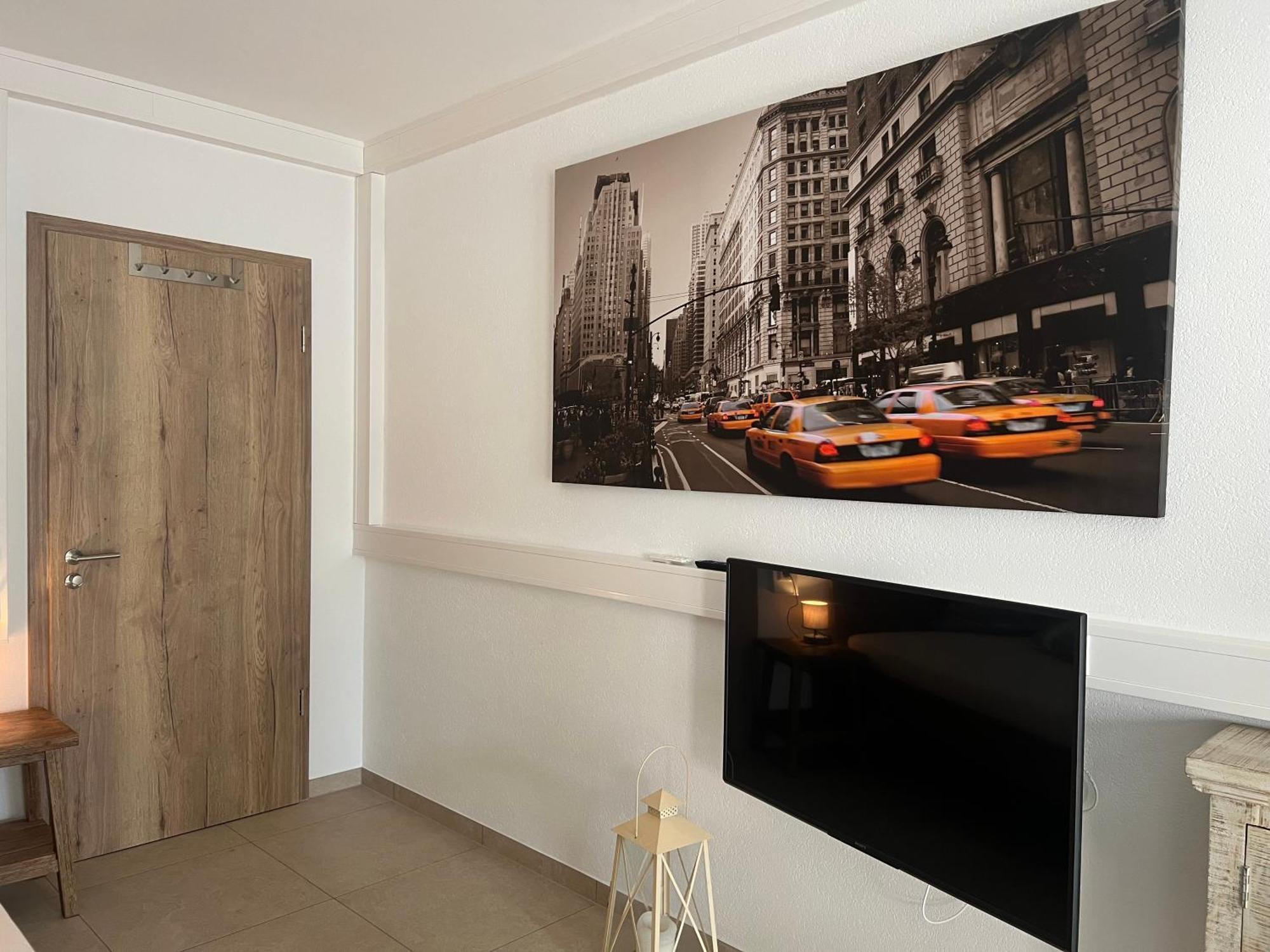 Apartment 1 Mit Bad Ohne Kueche, 1 Person, 15 Qm, Direkt An Der Aach